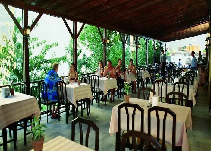 Aegean Park 3* 马尔马里斯